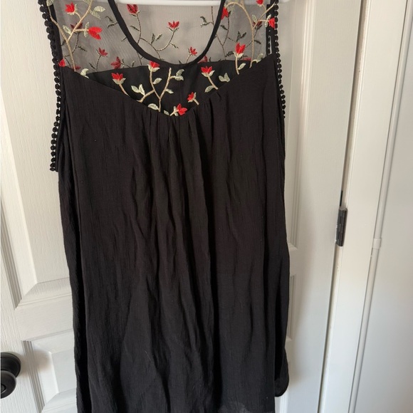 Vintage Black Dress with Floral Embroidery - Picture 4 of 8